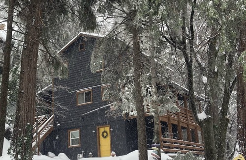 Arrowhead Villas Cabin | Secluded Mountain Getaway -Newly Renovated Lake View Cabin
