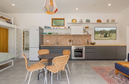 Ojai Apartment | Secluded pool house retreat in Ojai