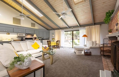 Callender Apartment | Secluded wine country retreat, full kitchen