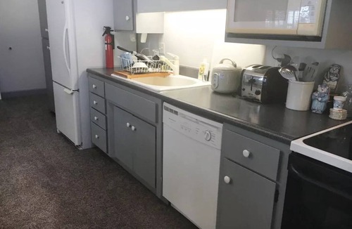 Callender Apartment | Secluded wine country retreat, full kitchen