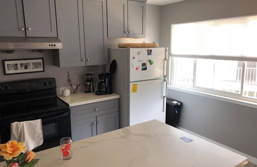 Belmont Apartment | See https:/www.redfin.com/CA/Belmont/2241-Village-Ct-94002/apartment/1919570