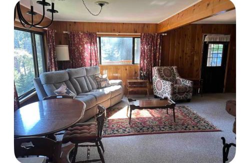 Posey House | Sequoia National Forest CabinD