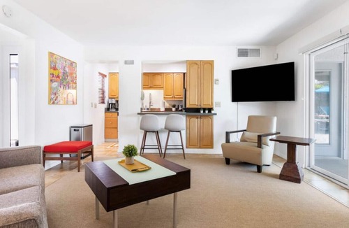 Deepwell Estates House | Serene 1 bed Casita w/Pool, Spa & Mountain Views