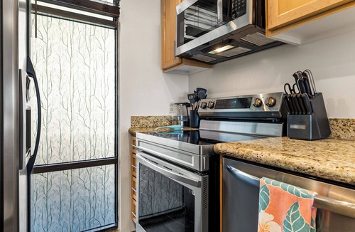 Marina del Rey Condo | Serene 1 BR Condo with Stunning Views in MDR