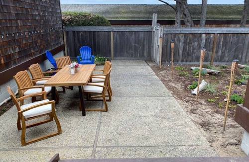 Castroville House | Serene beachfront getaway, breathtaking ocean views, steps from the beach!