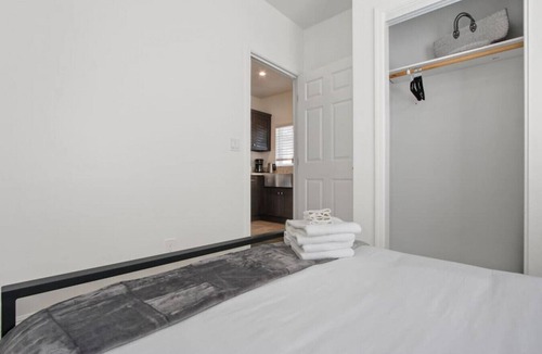 Valinda House | Serene La Puente Retreat: 2-Bedroom Sanctuary with Backyard Grill and High-Speed Internet