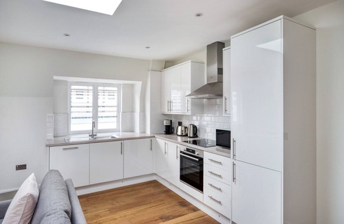 Paddington Apartment | Serene Marylebone 2BR w/Roof, nr Edgeware Road Station, by Blueground