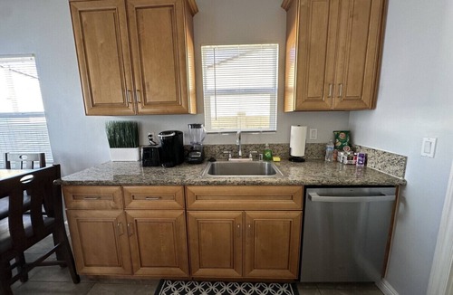 Glendale House | SERENE OASIS: BEAUTIFUL 1BR HOUSE in GLENDALE w/PRIVATE PATIO & PARKING p5