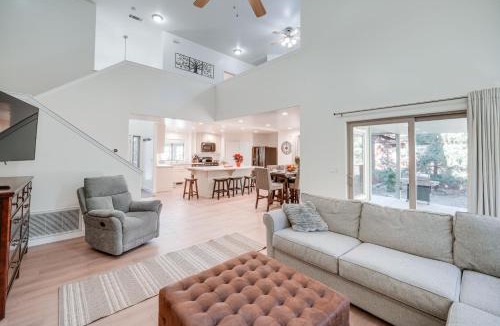 Pine Mountain Club House | Serene Pine Mountain Club Home with Pool Access!