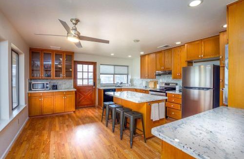 Kaweah House | Serene Riverfront Home - 150 yds from the River