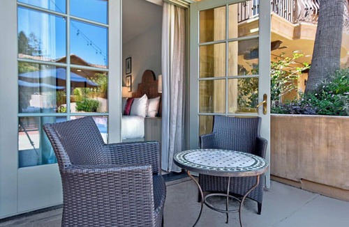 Los Gatos Hotel | Serene Room with Outdoor Pool & Free Parking, Near Silicon Valley