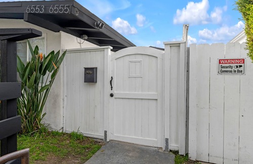 Reseda House | Serenity Escape w/Pool in LA