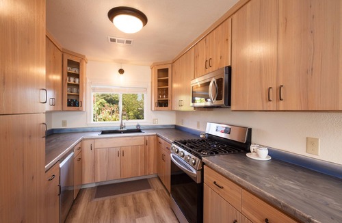 McKinleyville House | Serenity Wave -Tropical Oceanview Oasis