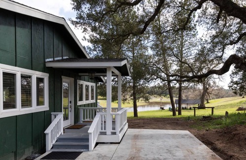 San Luis Obispo House | Seven Oaks Ranch Pine House