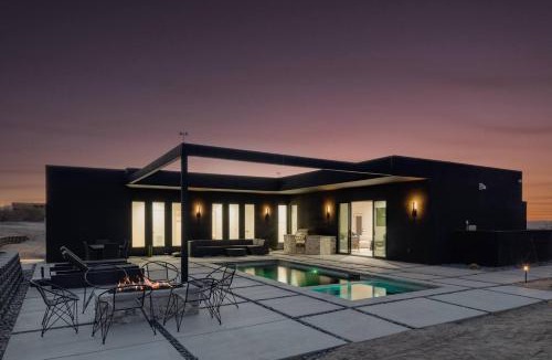 Panorama Heights House | Shadow By The Cohost Company
