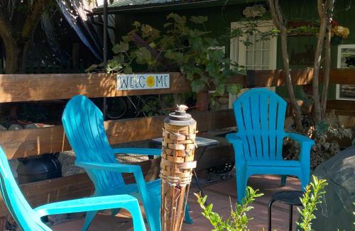 Miramonte House | Shady Creekside Cabin