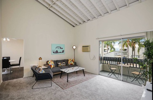 Costa Mesa Other | Shared room ∙ 1 bedroom ∙ 1 guest