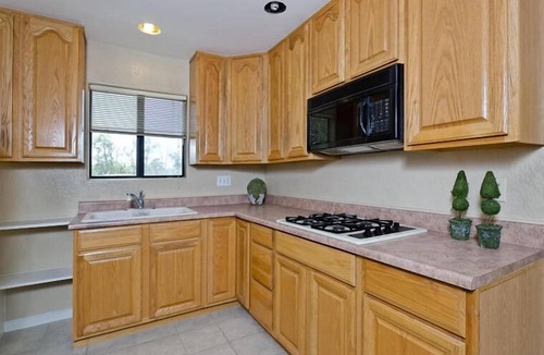 Camarillo Apartment | Shopping, Beaches, Farmer's Markets, in the heart of Southern California