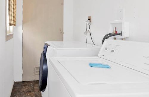 Big Bear Lake Hotel | Shore Acres Lodge-452 by Big Bear Vacations