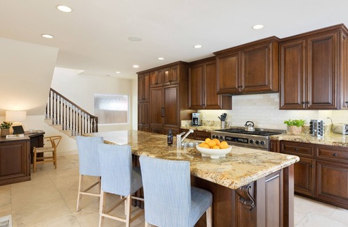 South Mission Beach House | Shoreline by AvantStay | Spectacular Beachfront Home w/FirePit, Spa & Pool Table