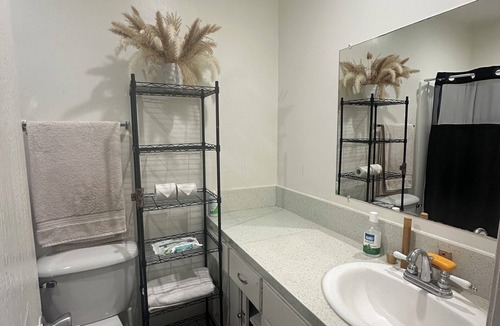 Wilshire Apartment | Short-Term Cozy Studio Apartment