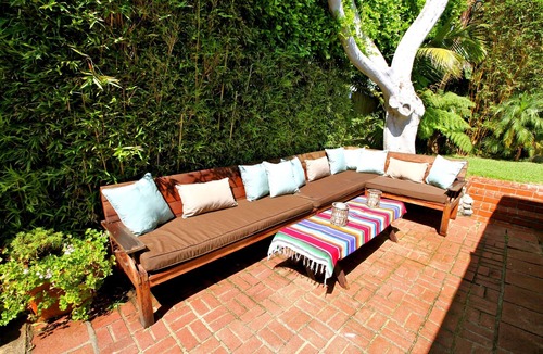South Laguna Cottage | Short walk to the beach