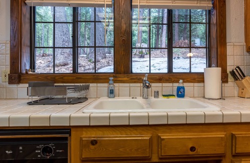 Dorrington Cabin | Sierra Serenity - Summer Pool Access!