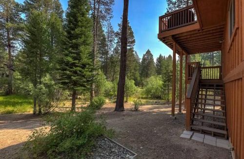 Black Bart House | Sierra Solace - Forest & Seasonal River Out Back