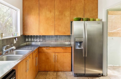 Silver Lake House | Silver Lake Mid-century Nestled in the Treetops