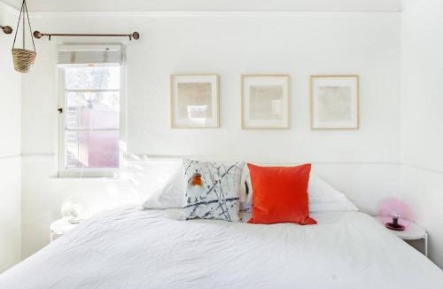 Silver Lake House | Silver Lake Mid-century Nestled In The Treetops
