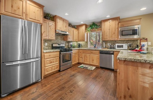 Fox Farm House | Silver Pine Place