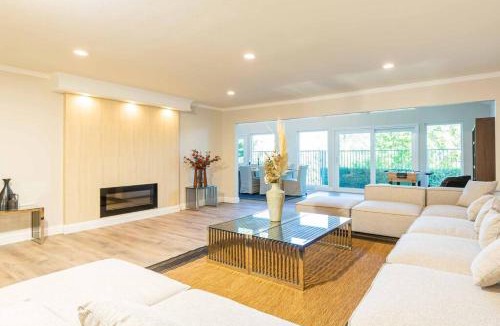 Glendora House | Single Level House with view and pool
