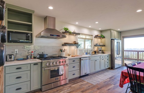 Tuolumne House | Ski, Hike & Fish: Mtn-View Gem w/Deck in Tuolumne