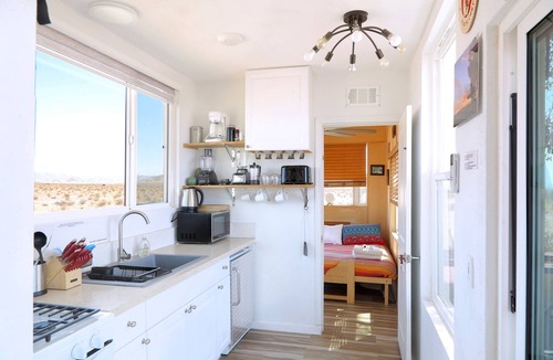Wonder Valley Ski Chalet | Skybox Suite