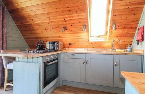 Loughborough Cottage | SKYLARK, romantic, with a garden in East Leake