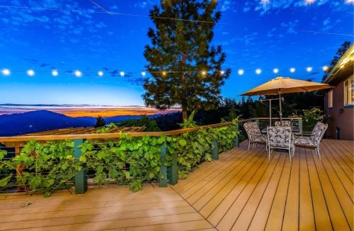 Oakhurst House | Skyline Lodge- 5 bedrooms with stunning views