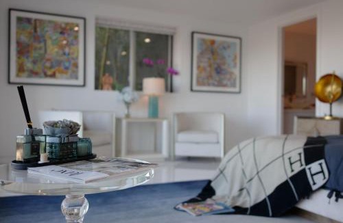 Hollywood Hills West House | Skyline Serenity Luxe Suite-Private Room