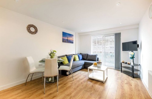 Grange Apartment | Skyvillion - Tower Point Enfield 2Bed w/Balcony