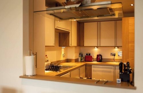 Bonnington Condo | Sleek 2BDR City Stay in the Heart of Edinburgh