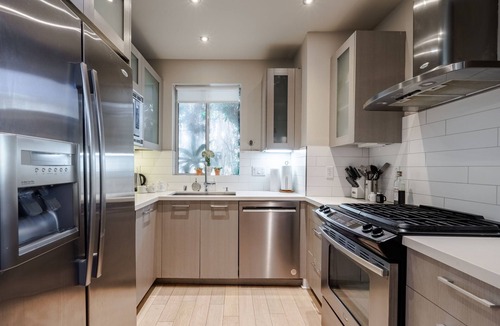 Miracle Mile Apartment | Sleek Art Loft in Beverly Grove