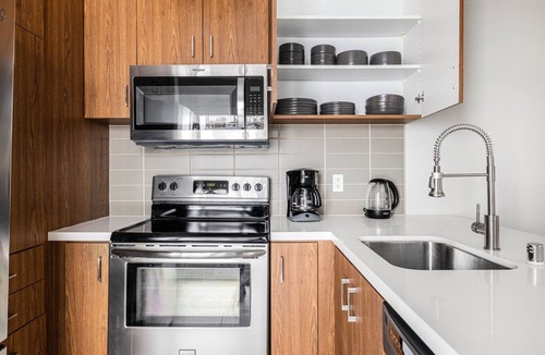 South Redondo Apartment | Sleek Redondo Beach 1BR w/Pool, Gym, 1 block from beach, by Blueground