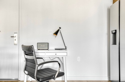 Silver Lake Apartment | Sleek Silverlake 1BR w/W/D & Roof, nr 5 & 10 freeways, by Blueground
