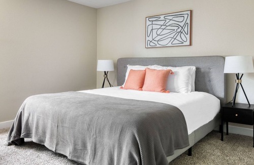 Warner Center Apartment | Sleek Woodland Hills 2BR w/ Pool & Gym, near Warner Center, by Blueground