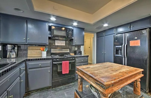 Moonridge House | Sleep under the SLOPES of Bear Mountain! Amazing LOCATION!