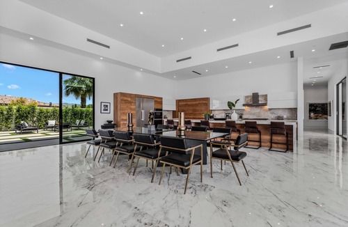 Indio House | Sleeps 54 | 3 Luxury Villas w/Pool + Spa, Pickleball | Bravo by AvantStay