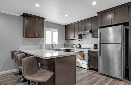 Rosemead House | Sleeps 8 Pet OK 3 Bedroom house near DTLA