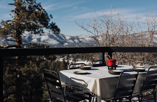 Big Bear Lake House | Slopes/Views/Hot Tub/Privacy/Style
