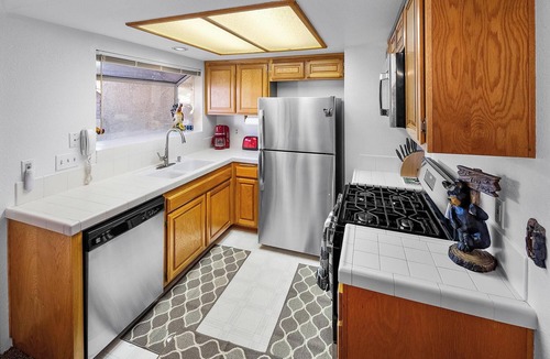 Big Bear Lake Cabin | Slopeside Chalet By Destination Big Bear:Ski In Ski Out Condo at Bear Mountain Ski Resort! Seasonal Community Spa, Pickleball and Basketball Court!