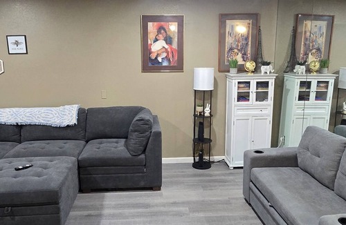 El Centro House | Small but cosey 4-bedroom house with AC, WiFi in lovely El Centro.