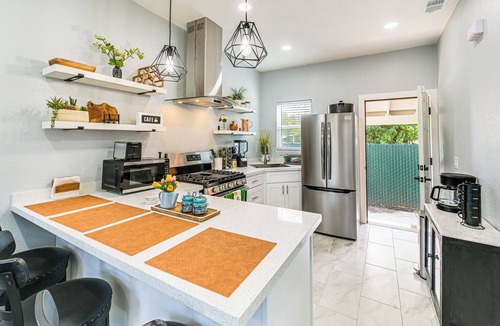 Madera House | Small-Town Charm & Patio Dining: Home in Madera!